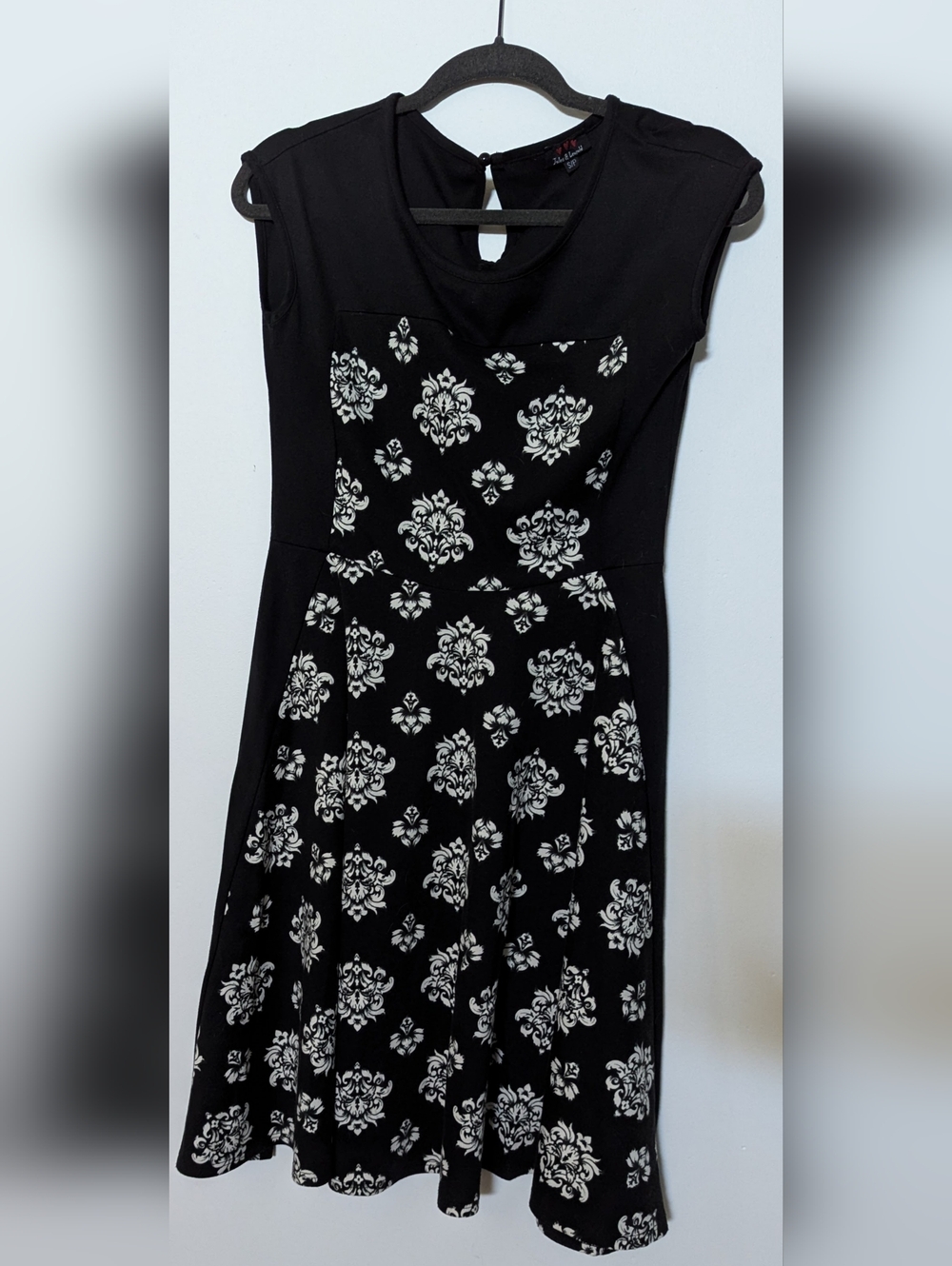 Jules & Leopold Black and White Damask Women’s Dress